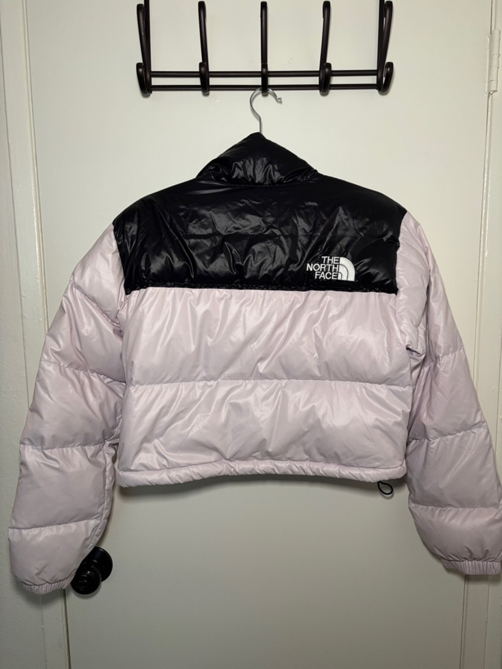 The North Face Cropped Puffer Jacket in Light Pink and Black - Picture 3 of 3